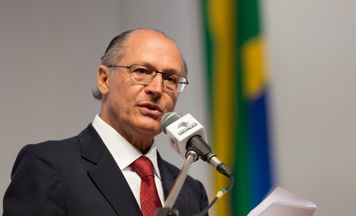 França diz que dará apoio a rivais de Alckmin