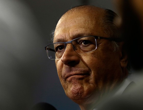 Alckmin minimiza pesquisas e enaltece alianças por tempo de rádio e TV