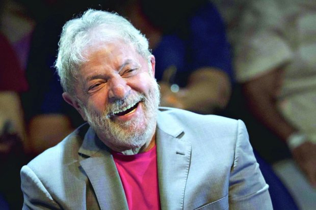 Lula alega ser candidato e deixa de comentar jogos em TV