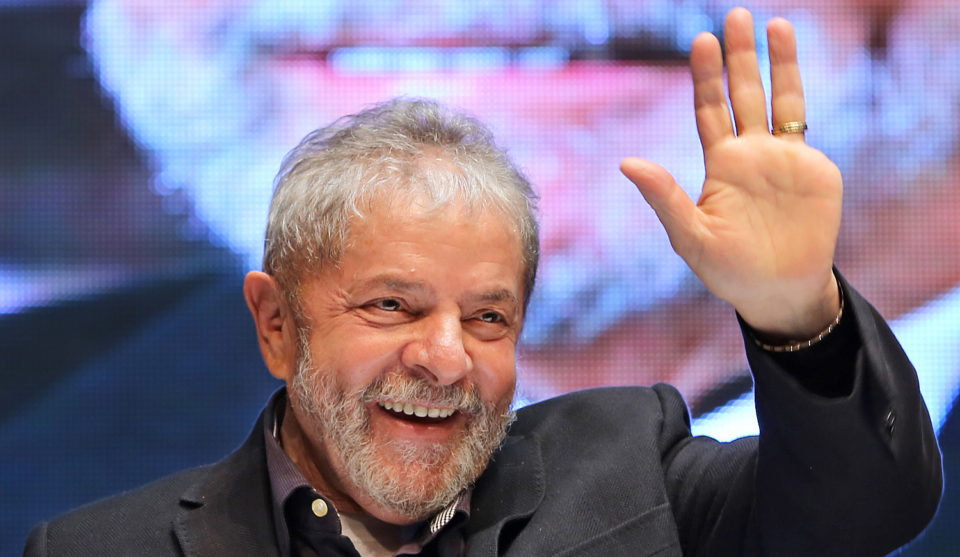 Desembargador federal do TRF-4 manda soltar Lula com urgência
