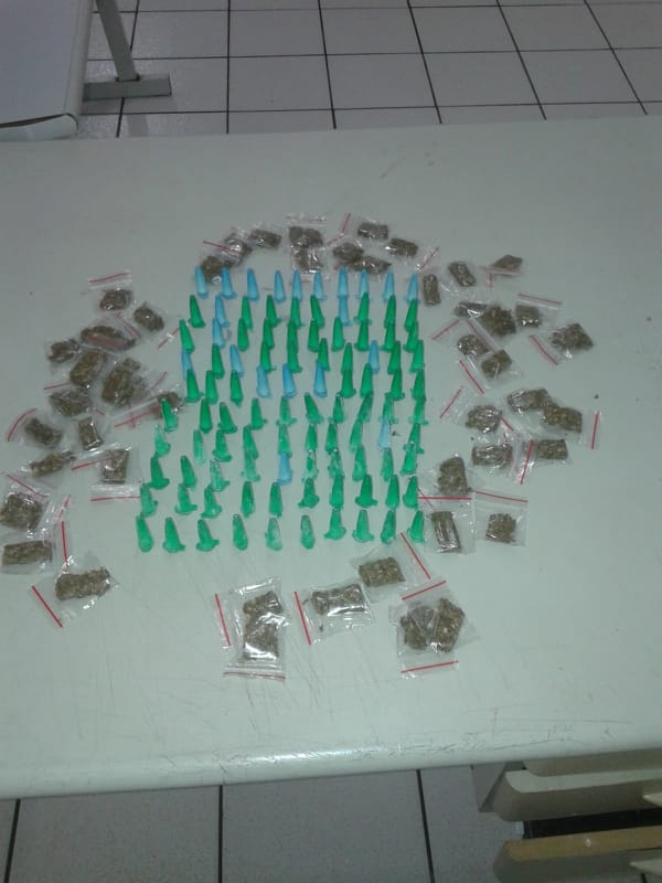 Polícia Militar apreende maconha e cocaína na zona Norte