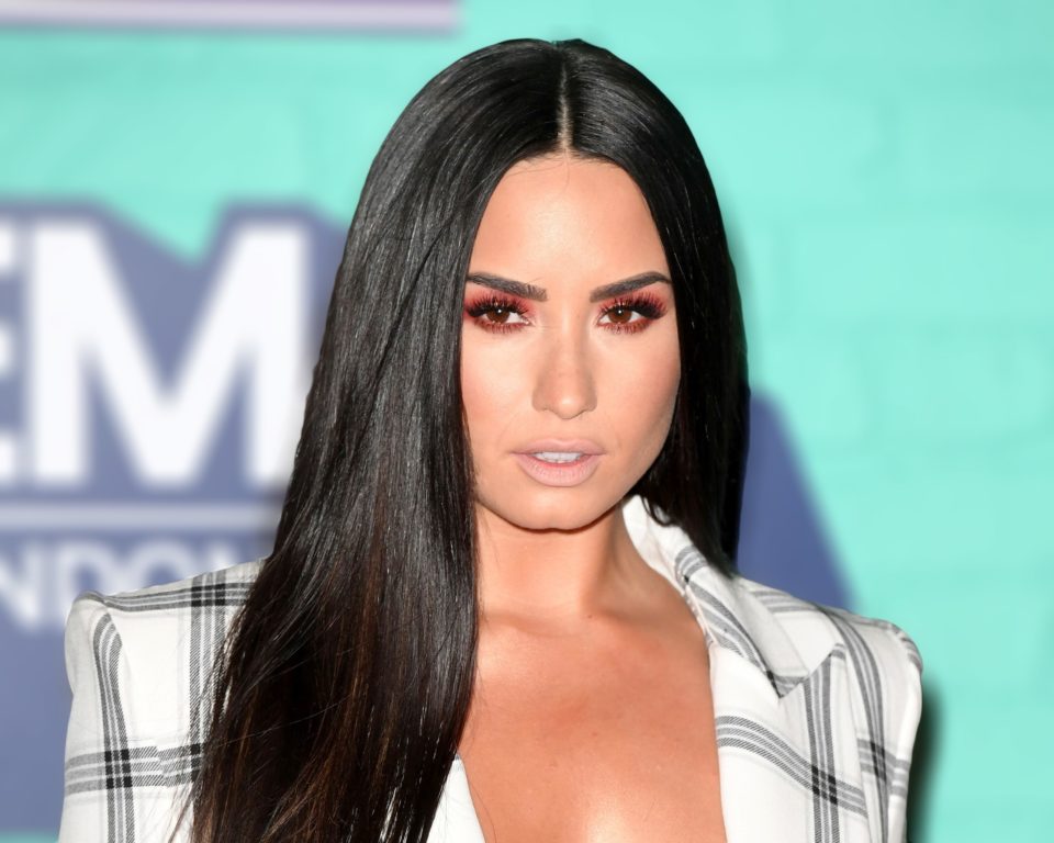 Demi Lovato é hospitalizada após overdose de heroína