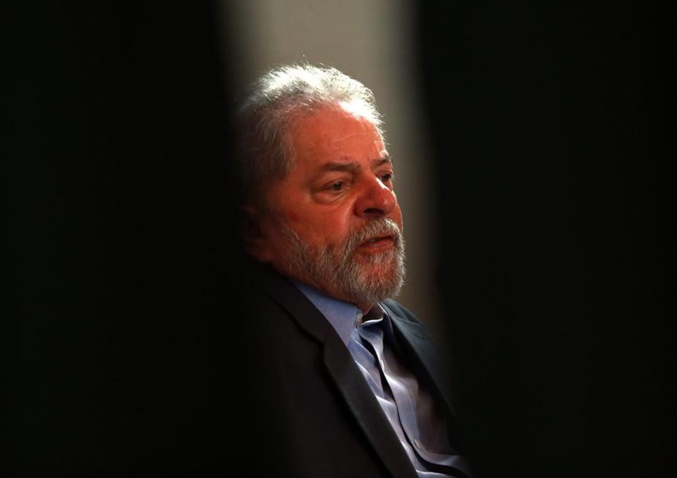 Lula pede tempo para Sepúlveda decidir sobre saída da defesa