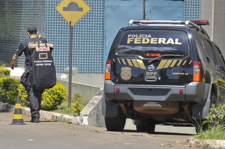 PF prende tesoureira da prefeitura de Jales por suposto desvio de R$ 5 mi