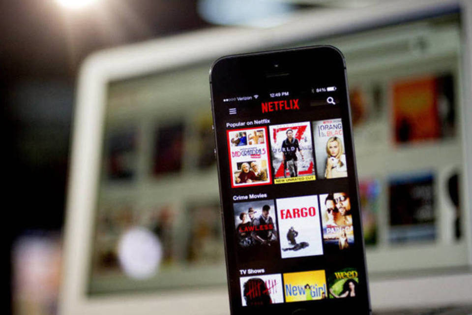 App da Netflix faz download automático de séries no smartphone