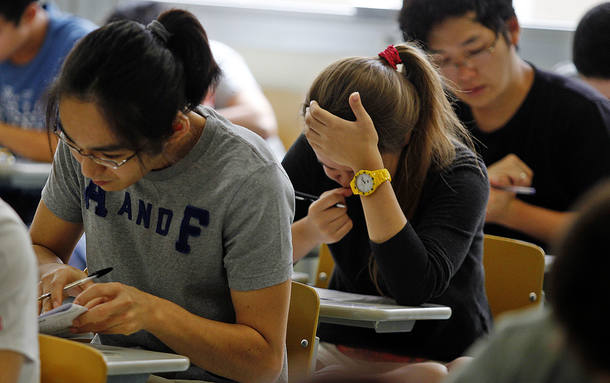 Capes prevê interrupção de bolsas de estudos em 2019