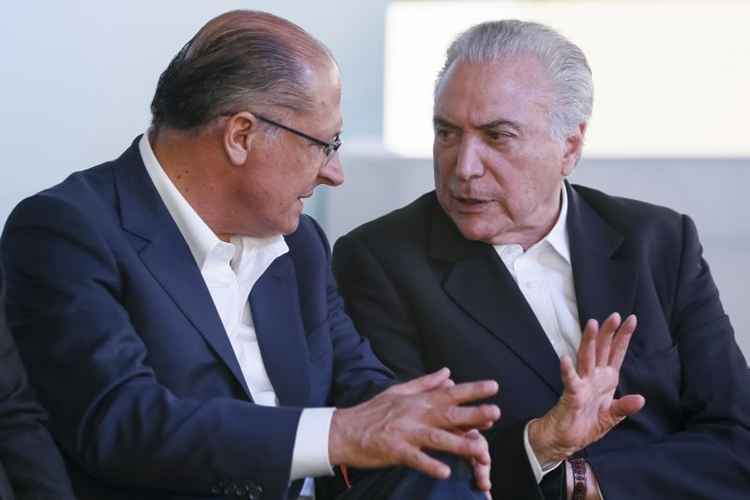 Temer é “bola de ferro” no pé de Alckmin, diz Haddad