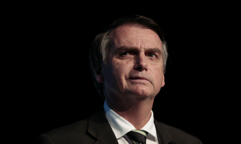 Bolsonaro registra candidatura e diz que seu plano de governo é ‘fácil de ler’