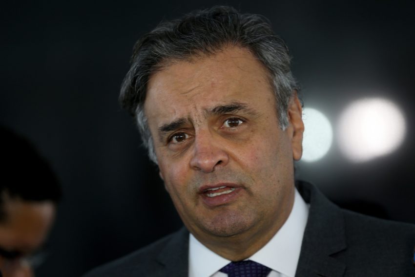 Aécio pede arquivamento de inquérito sobre CPMI dos Correios