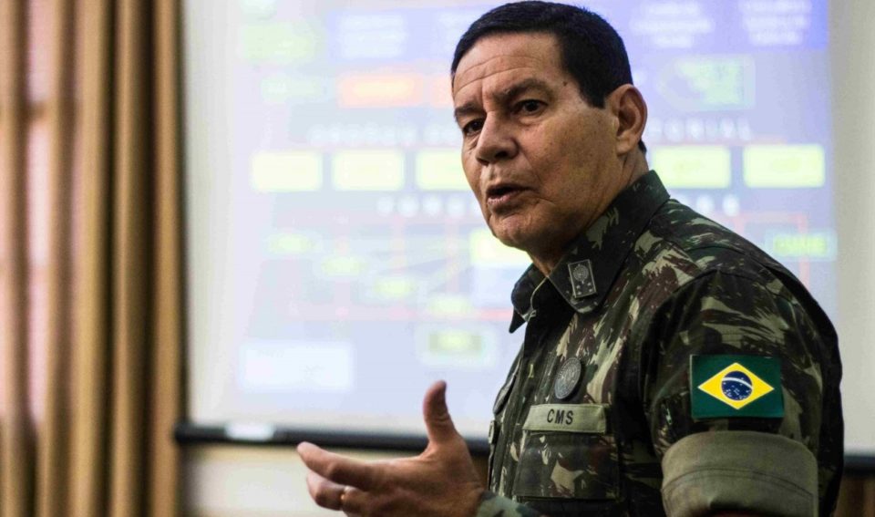 General Hamilton Mourão volta a ser cogitado para vice de Bolsonaro