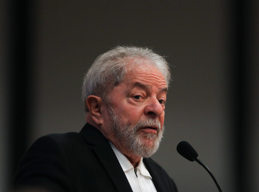 Pesquisas terão de incluir nome de lula