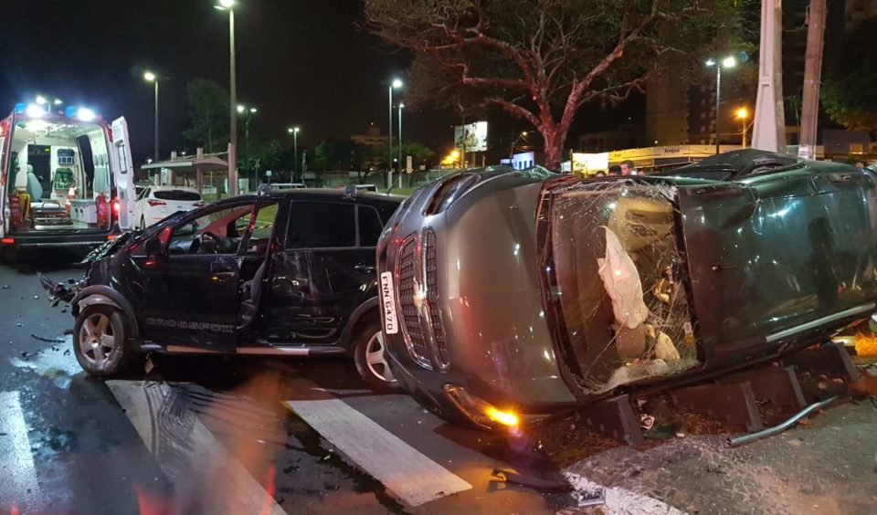 Homem de 38 anos morre em grave acidente na avenida Tiradentes