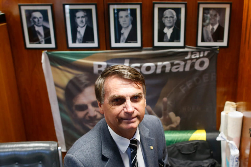 PSDB e PT são irmãos xifópagos, diz Bolsonaro