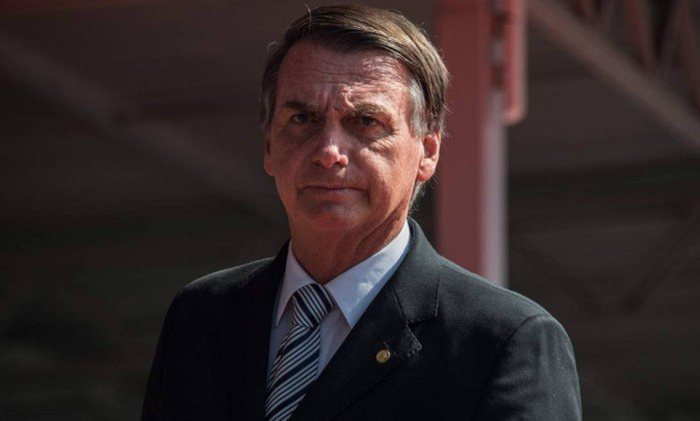 Bolsonaro tem boa evolução clínica, diz boletim médico