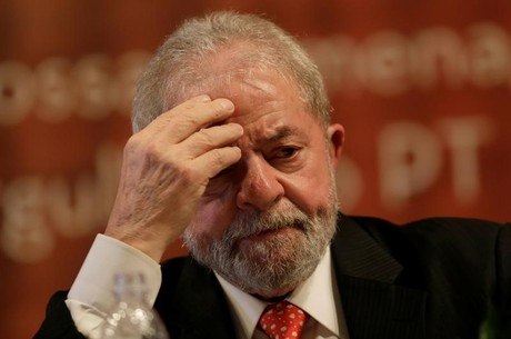 PT orienta militância a não mencionar Lula como candidato