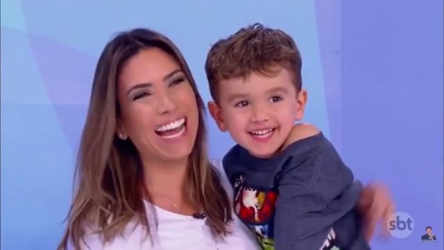 Patrícia Abravanel revela que Silvio Santos ajudou na circuncisão do neto