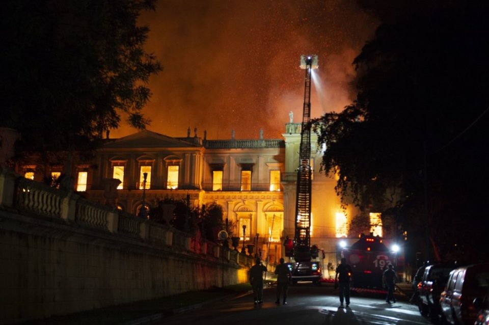 PF investiga causas do incêndio no Museu Nacional