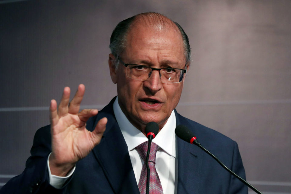 ‘Bolsonaro não dá conta de derrotar o PT’, diz Alckmin