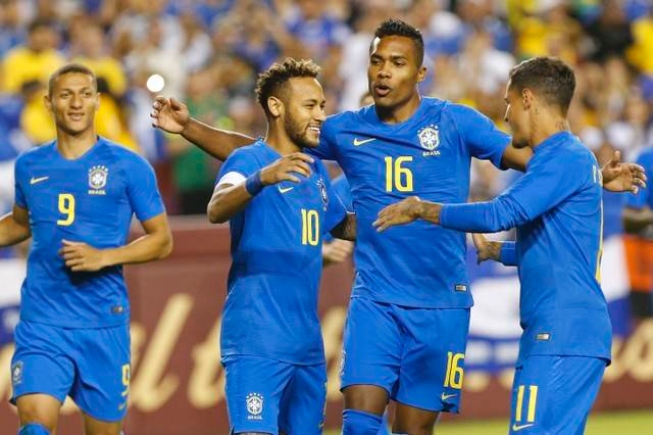 Em ritmo de treino, Brasil goleia El Salvador por 5 a 0