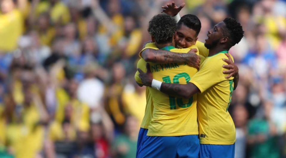 Seis jogadores brasileiros concorrem à vaga na ‘seleção do mundo’