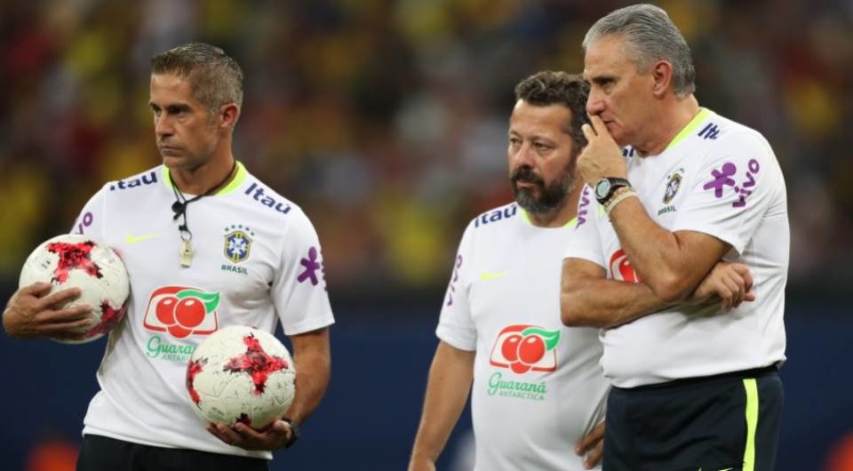 Sylvinho é confirmado na comissão técnica permanente da seleção brasileira