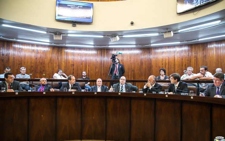 Vereadores votam 11 processos conclusos na sessão desta segunda