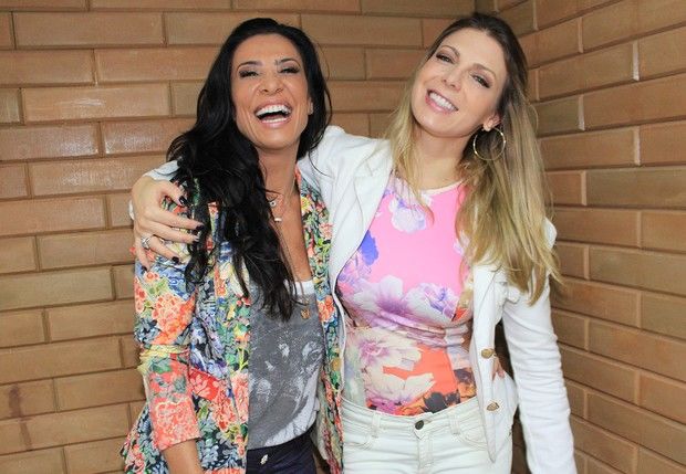 Scheila diz torcer para Sheila Mello reatar casamento