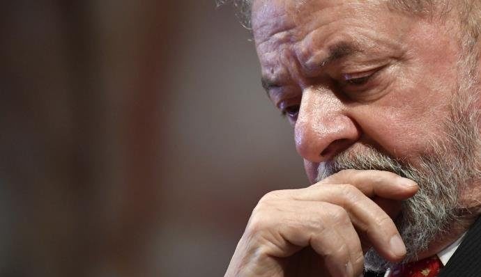 Lula tenta manter candidatura no STF, mas Fachin nega pedido