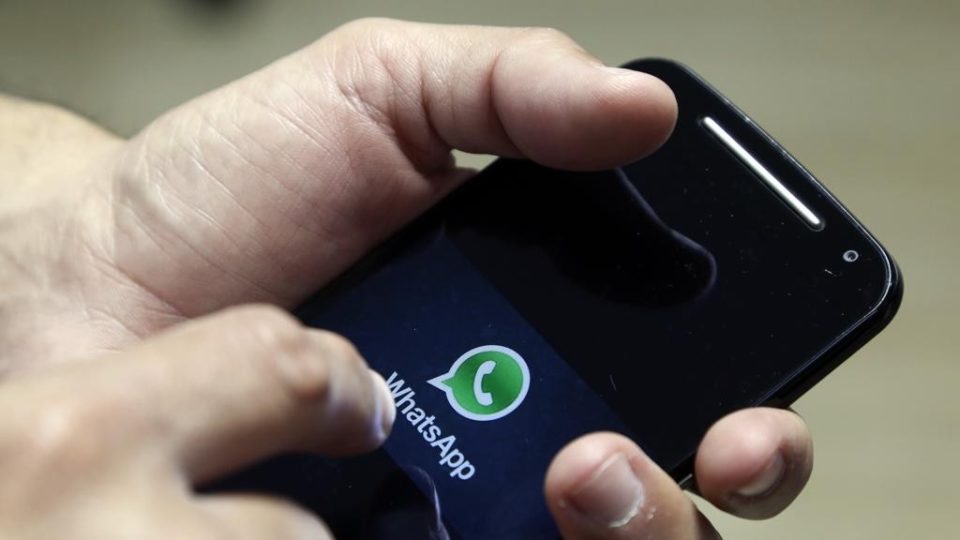 Golpe no WhatsApp se espalha prometendo acesso a pesquisa eleitoral