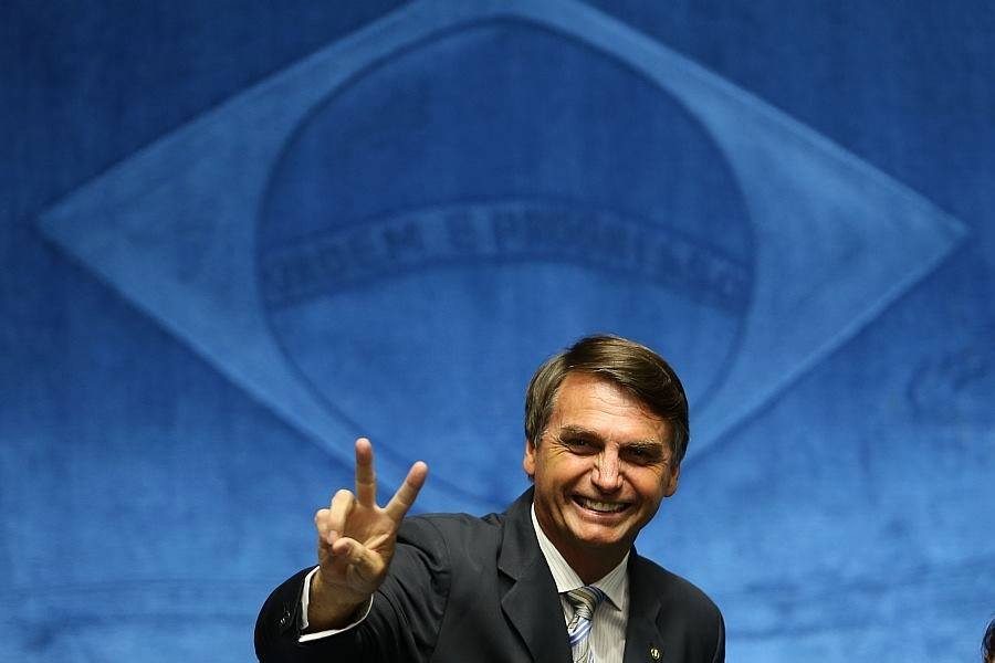 Crescimento de voto feminino em Bolsonaro é maior no Sul e Sudeste