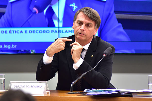Bolsonaro calcula eleger 8 deputados federais em SP e pede voto a aliados