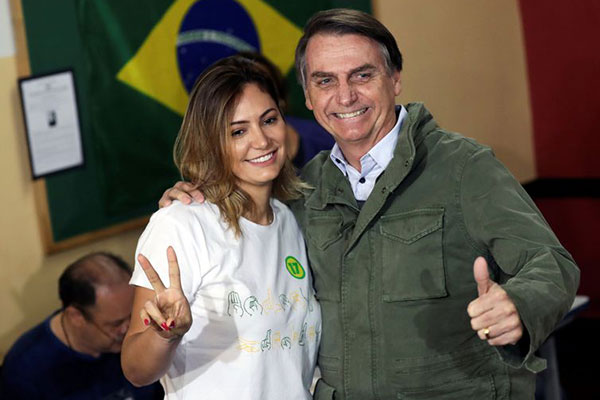 Em entrevista, mulher de Bolsonaro diz que quer ‘fazer a diferença’