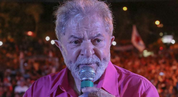 Lula pede, em carta, voto em Haddad como presente de aniversário