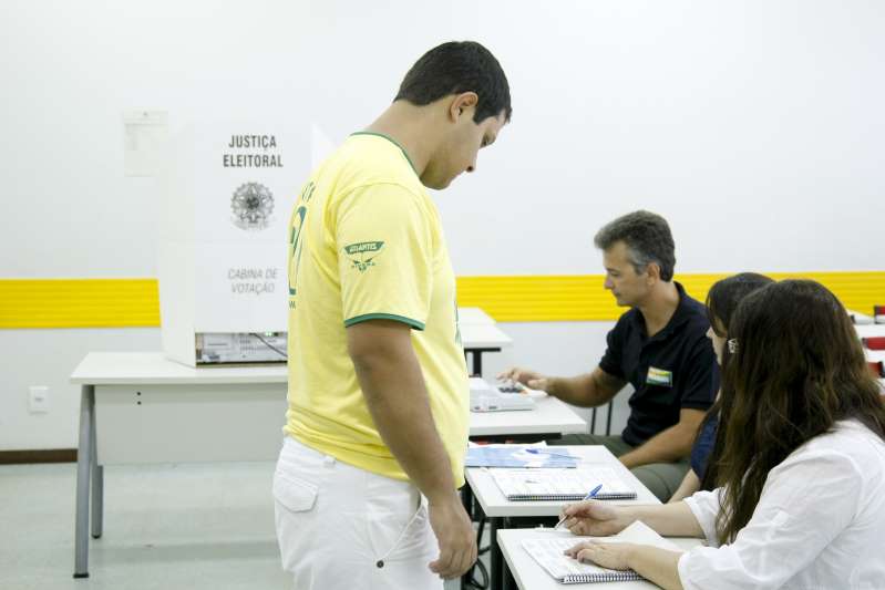 TSE libera uso de camisetas de candidatos nas eleições