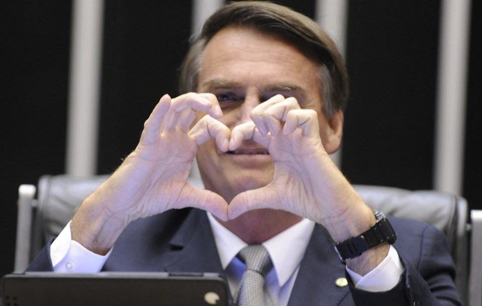 Rede pró-Bolsonaro engaja mais do que Madonna e Neymar