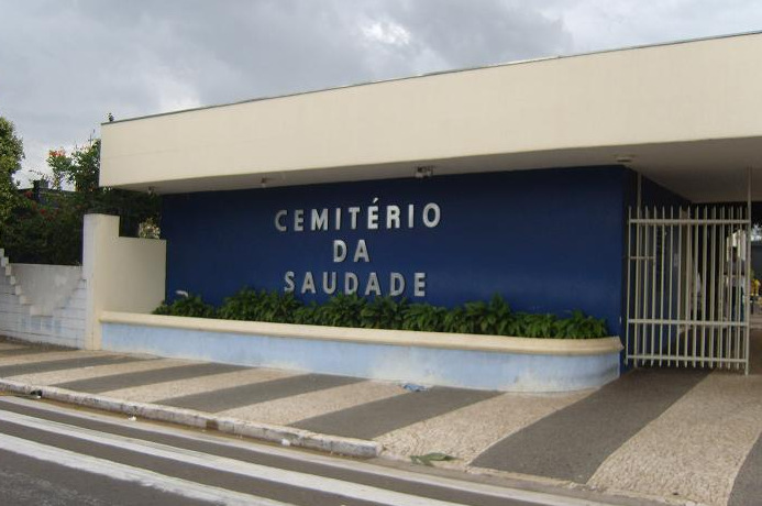 Grupo furta ferramentas de manutenção do Cemitério da Saudade