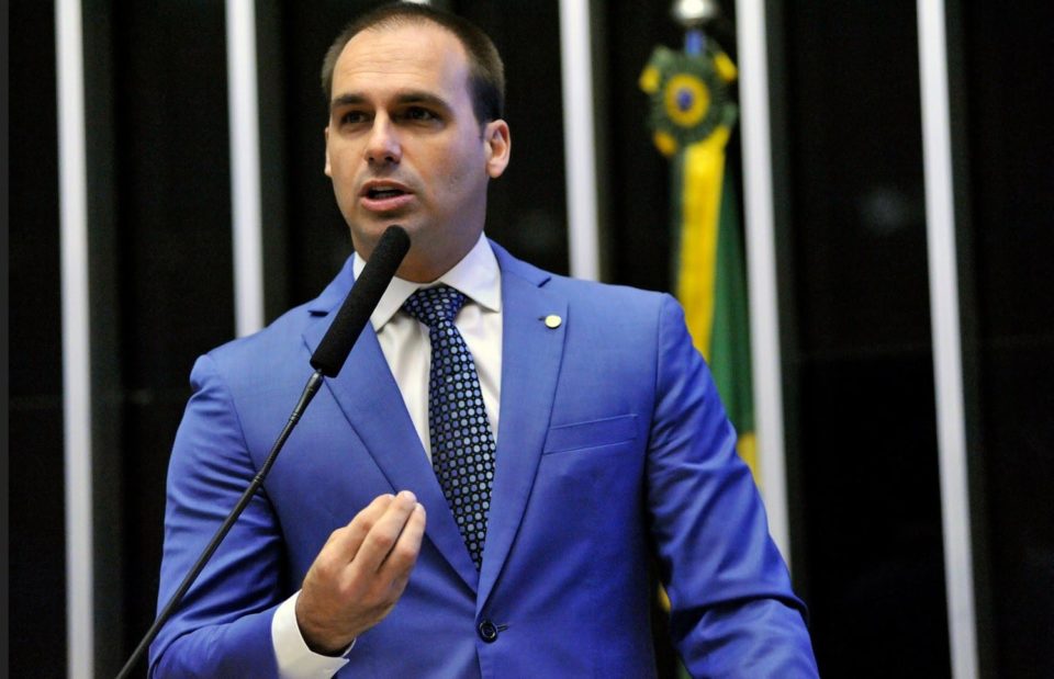General quer filho de Bolsonaro na chefia da Câmara