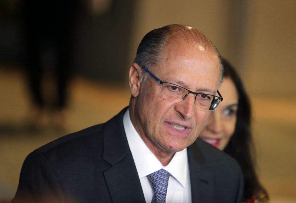 Alckmin critica Bolsonaro por ameaça à liberdade de imprensa