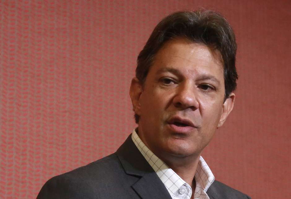 Igreja Universal rebate declarações de Haddad