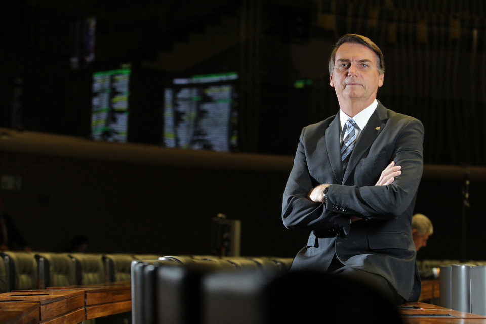 Bolsonaro ganha em 17 Estados e no DF