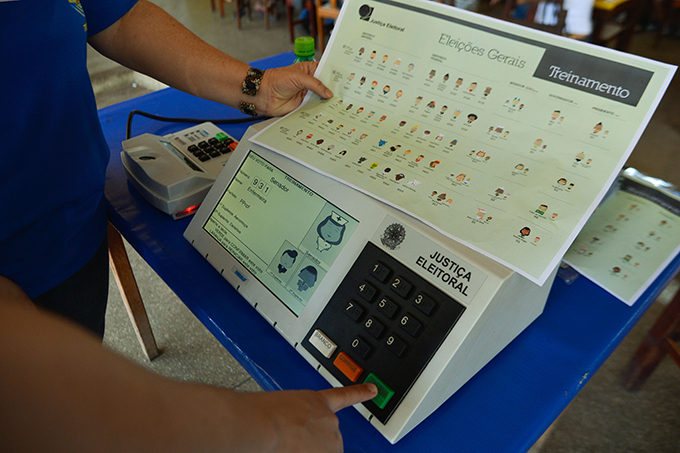 TSE substituiu 964 urnas eletrônicas com problemas em todo o País