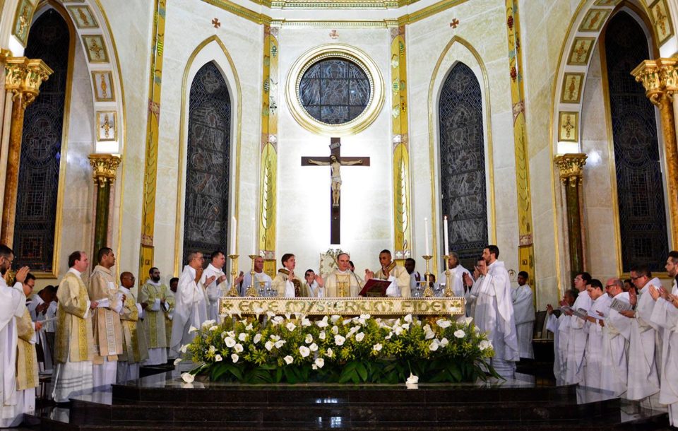 Dossiê denuncia alta cúpula da igreja católica de Marília por ‘promiscuidade’