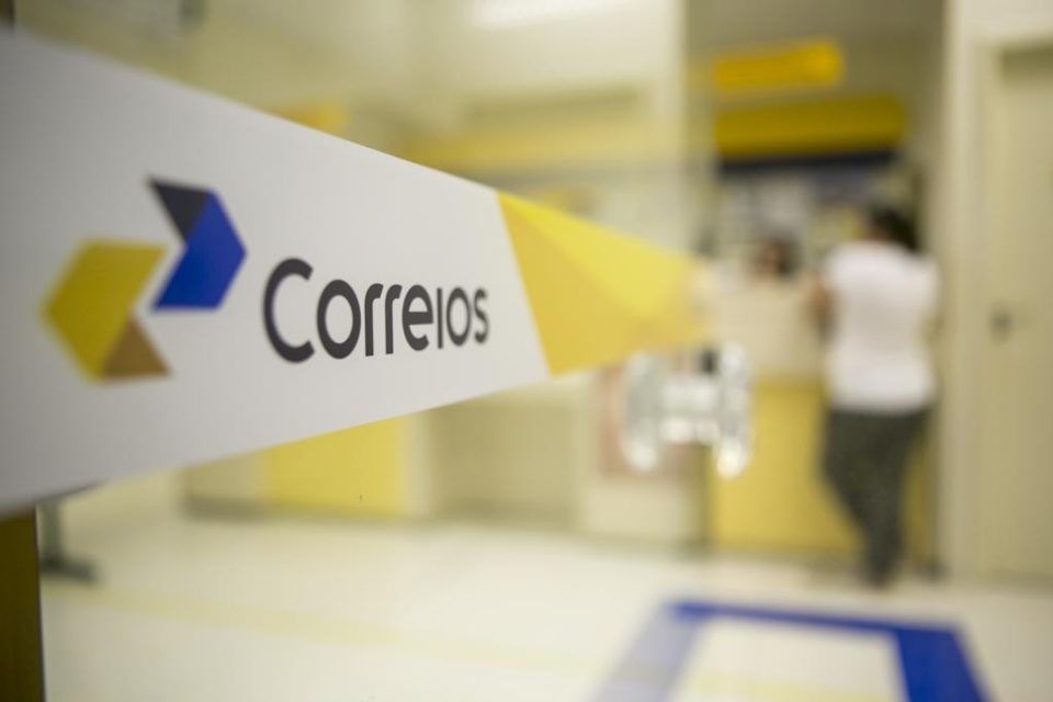 Governo aprova reajuste de tarifas postais dos Correios