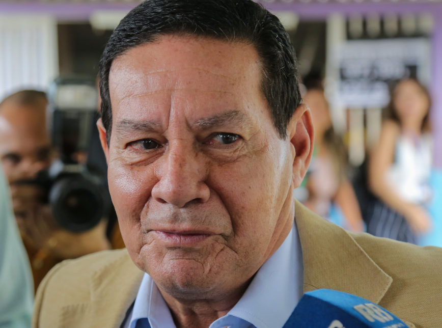 Mourão sobre médicos cubanos: ‘Acho que a metade não volta’