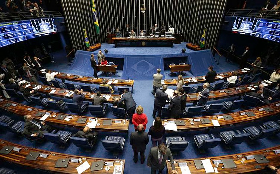 Senado aprova reajuste de 16% para ministros do STF