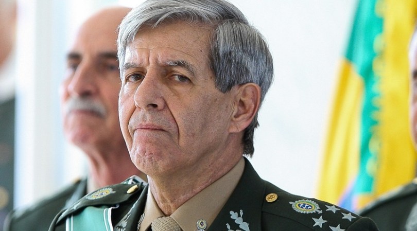 General Heleno defende direitos humanos para ‘humanos direitos’