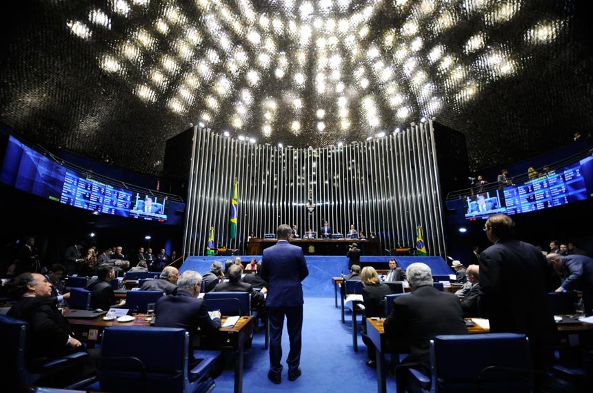 Senado aprova corte em fundo para Educação