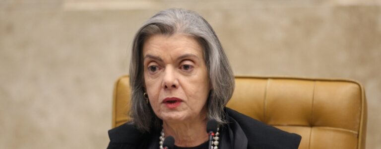 ‘Estamos vivendo uma mudança perigosamente conservadora’, diz Cármen