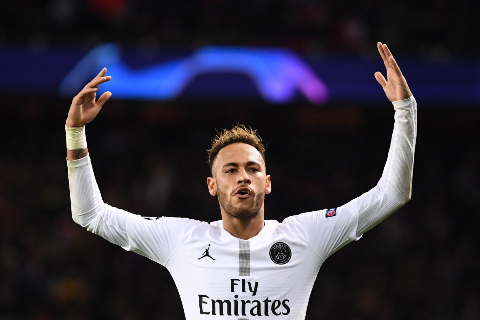 Neymar se isola como maior artilheiro brasileiro na Liga dos Campeões