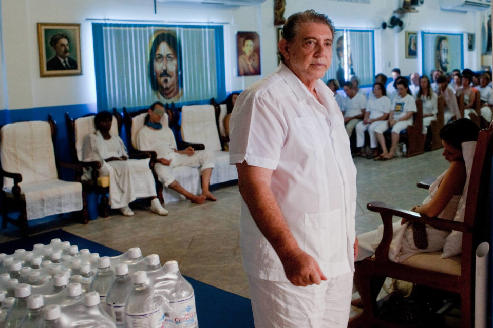 ‘Se fosse perfeito, não estaria nesta missão na Terra’, afirma João de Deus